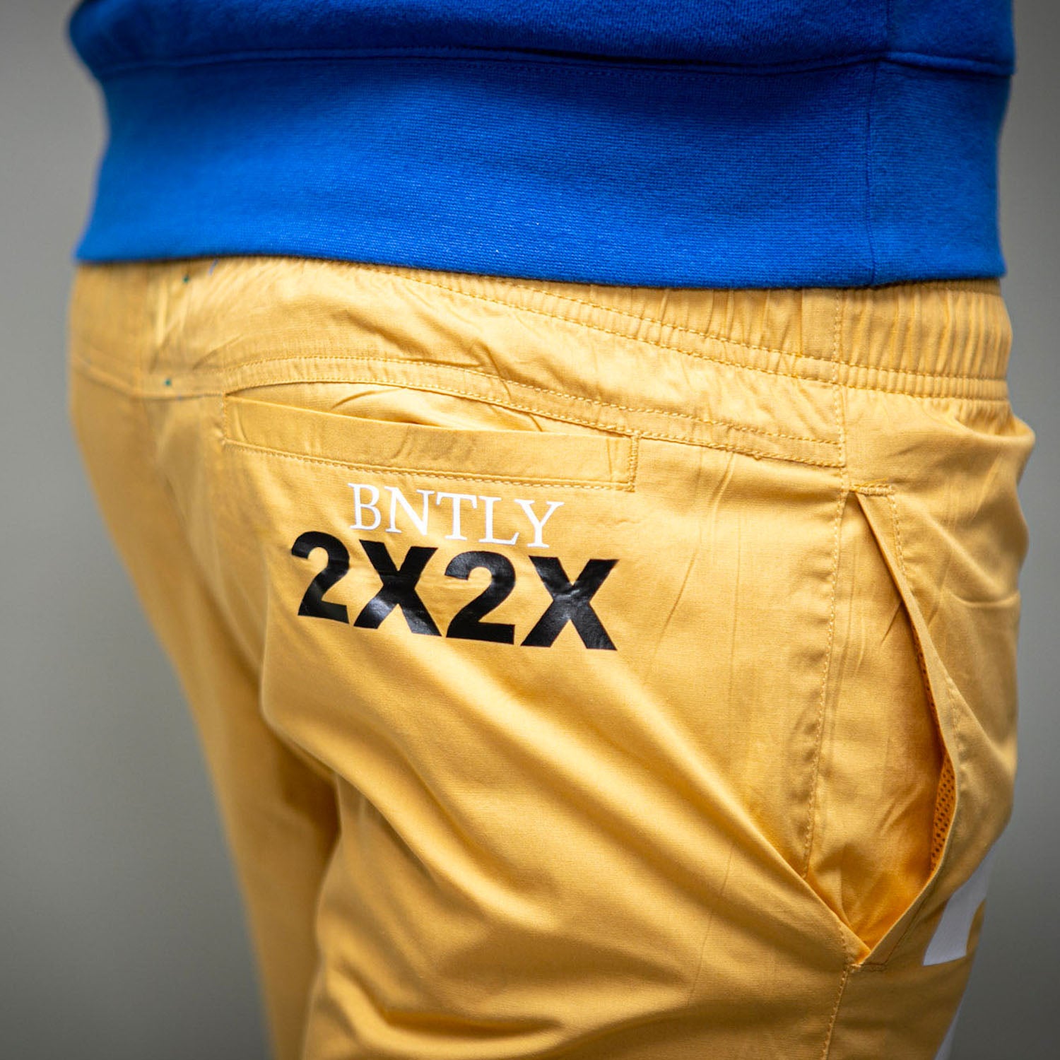 2X2X Shorts Yellow